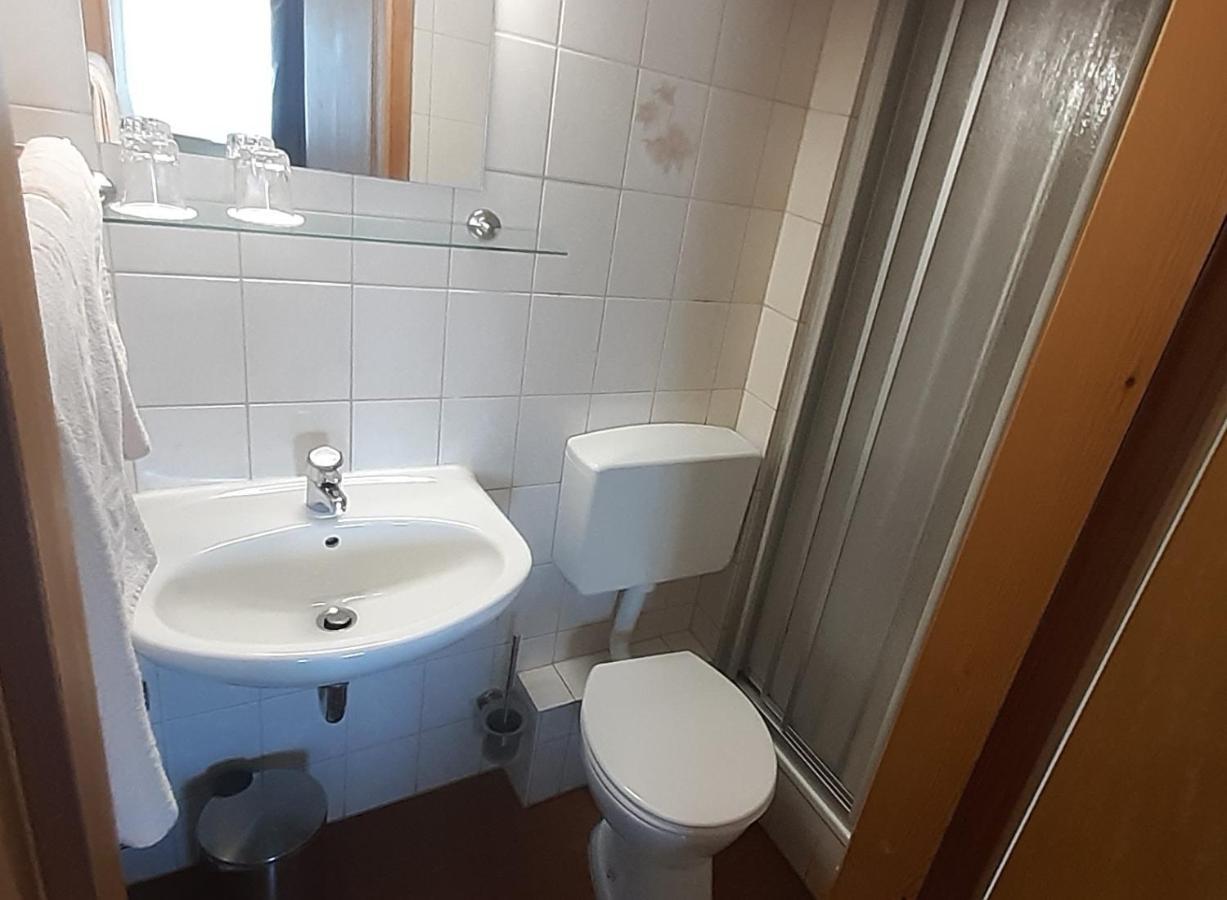 הרצגרודה Gasthaus "Zur Linde" מראה חיצוני תמונה